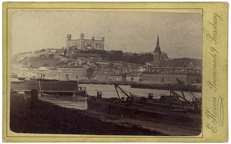 Eduard Kozič - Pohľad na Bratislavský hrad cez Dunaj